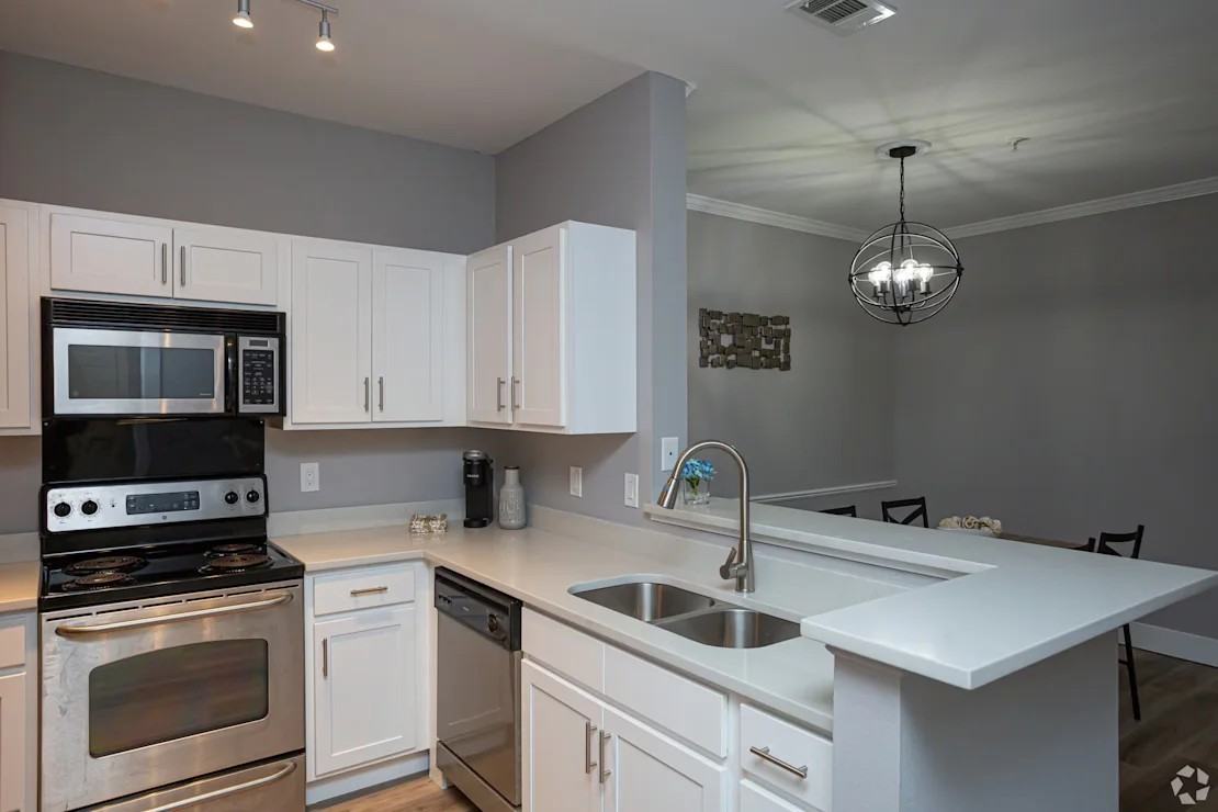 3606 Kaliste Saloom Rd #32 - Photo 7 of 10
