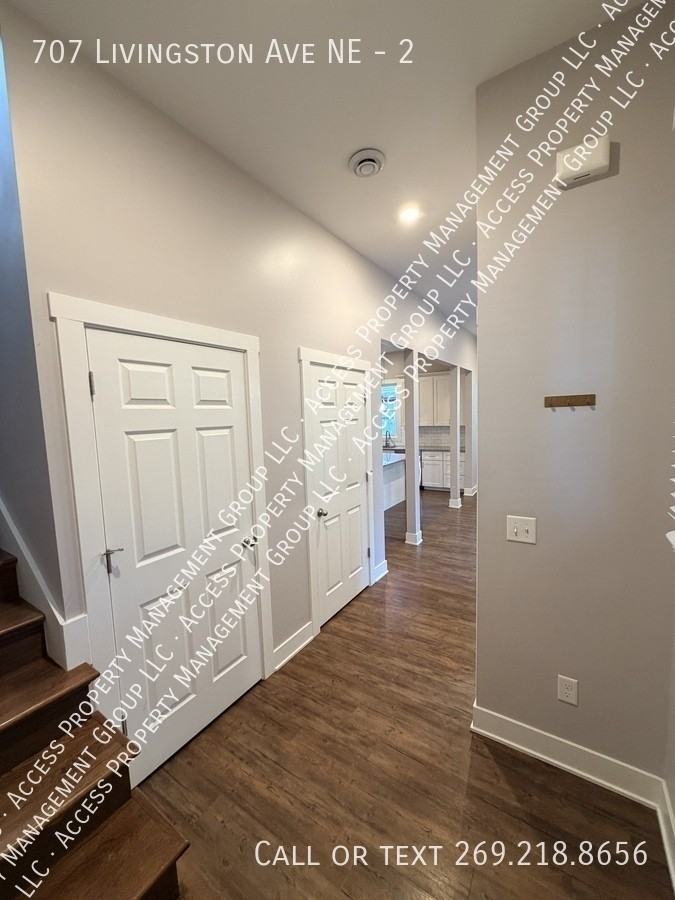 707 Livingston Ave Ne #2 - Photo 4 of 38