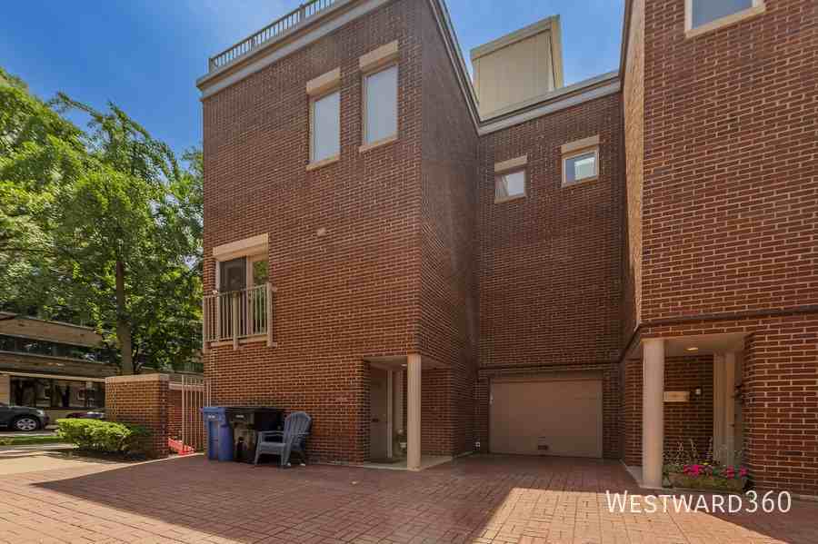 2336 N Lakewood Ave - Photo 2 of 27