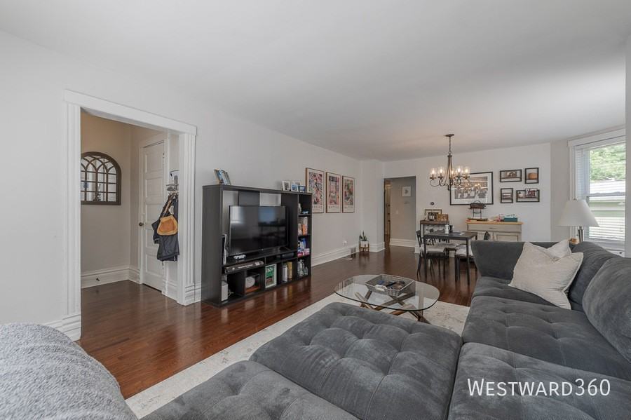 25 6th Ave #1 - Photo 2 of 11