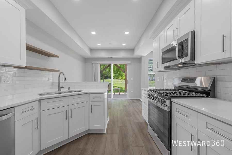 24821 W Gates Ct - Photo 2 of 29
