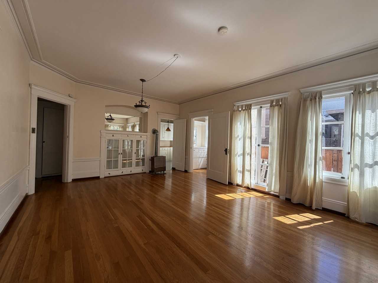 2726 Dwight Way - Photo 4 of 20