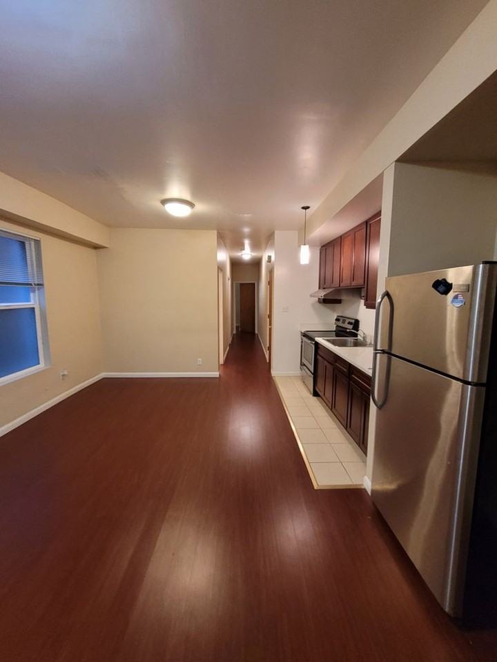 786 Jackson St #1 - Photo 4 of 10