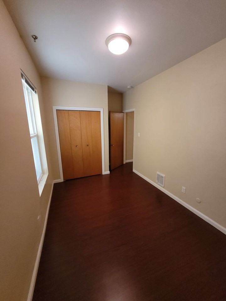 786 Jackson St #1 - Photo 5 of 10