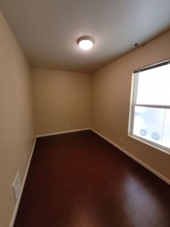 786 Jackson St #1 - Photo 6 of 10