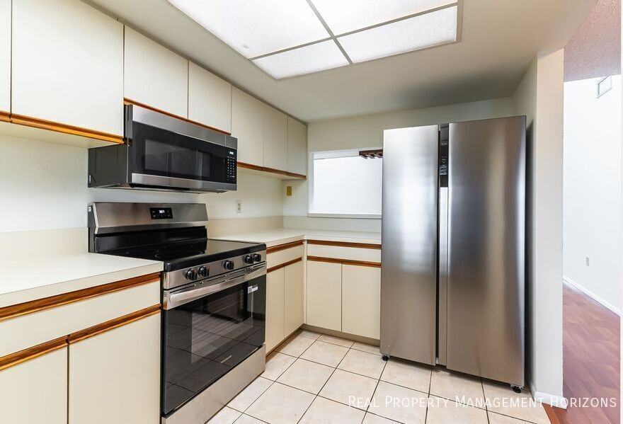 251 Fenwick Dr #14 - Photo 5 of 26