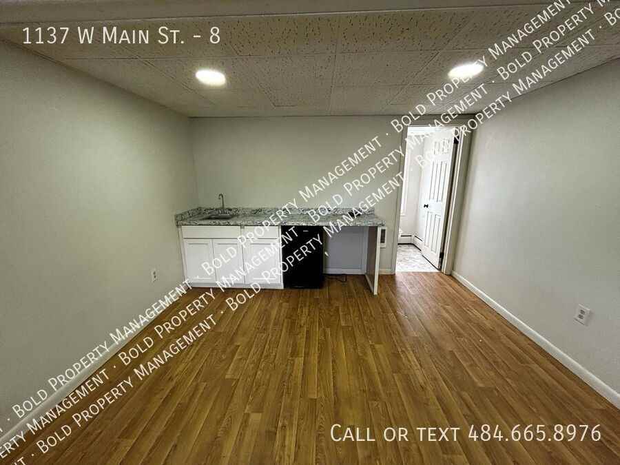 1137 W Main St #8 - Photo 6 of 9