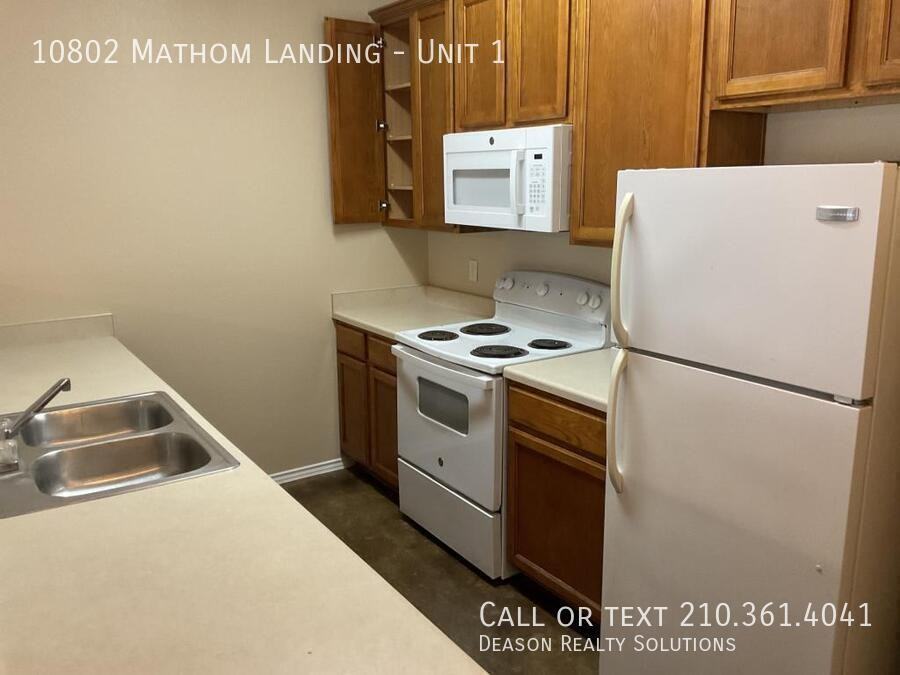 10802 Mathom Lndg #1 - Photo 3 of 12