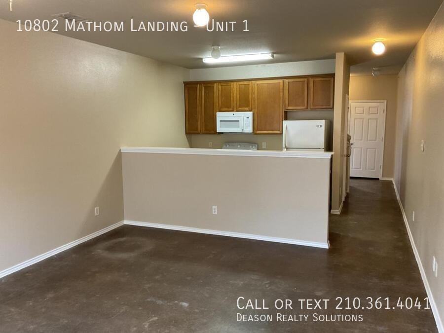 10802 Mathom Lndg #1 - Photo 4 of 12