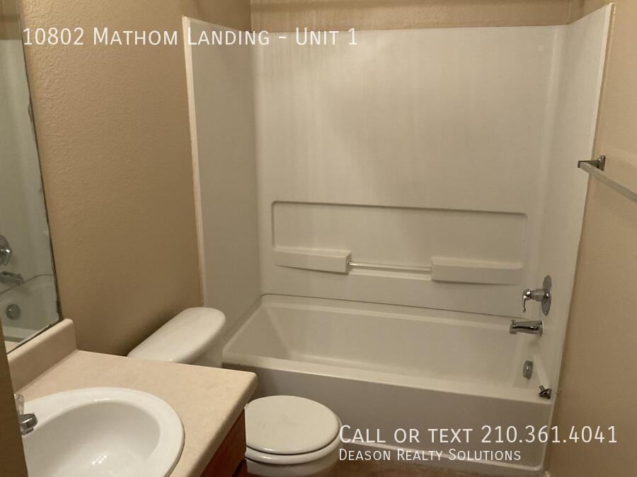 10802 Mathom Lndg #1 - Photo 5 of 12
