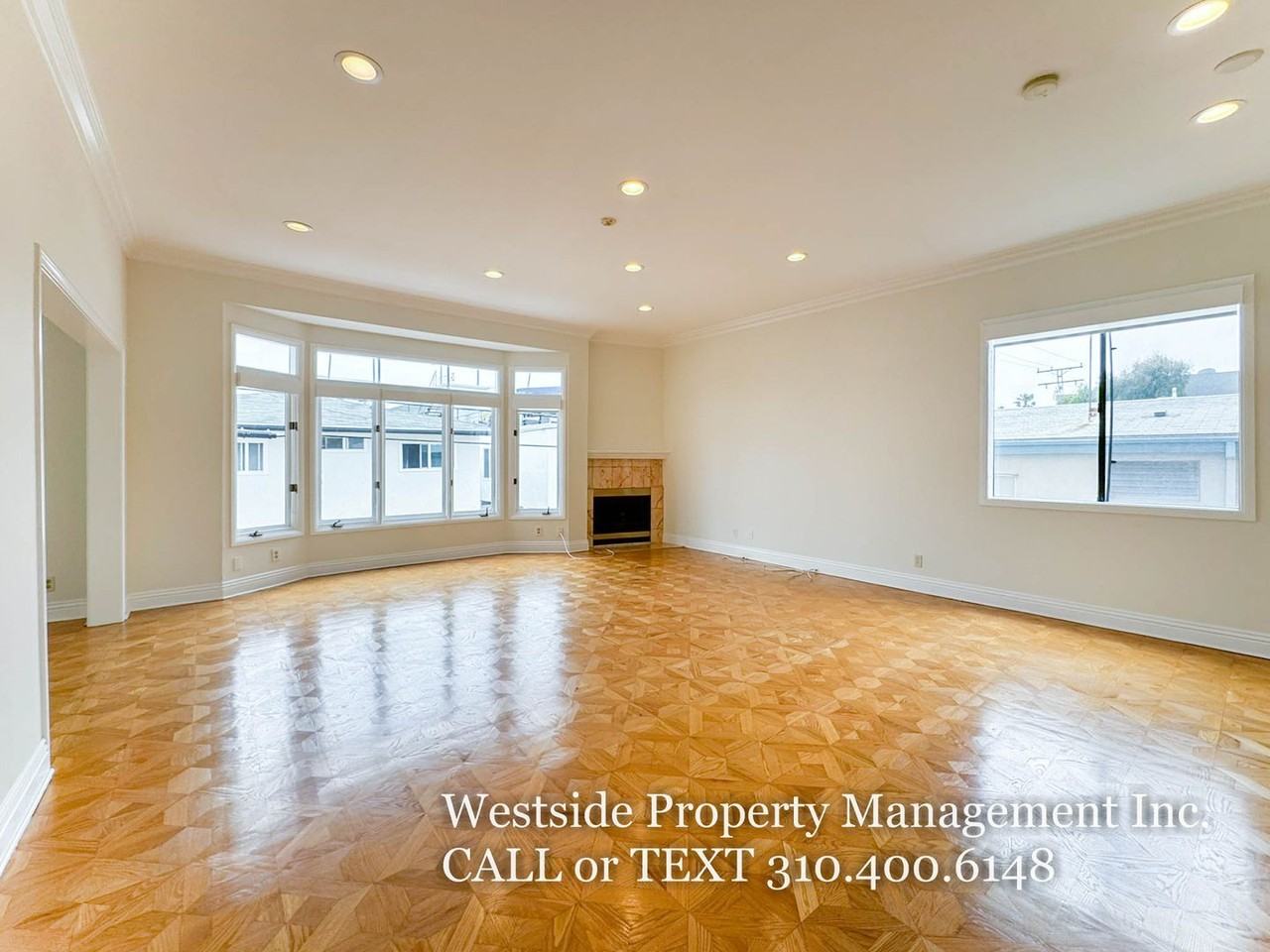 911 5th St #202 - Photo 2 of 23