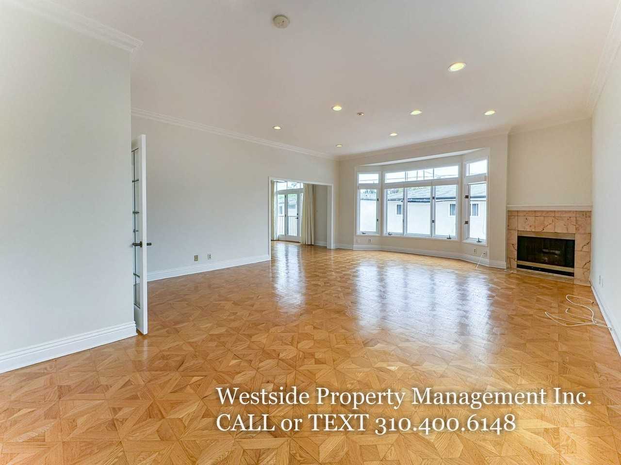 911 5th St #202 - Photo 3 of 23