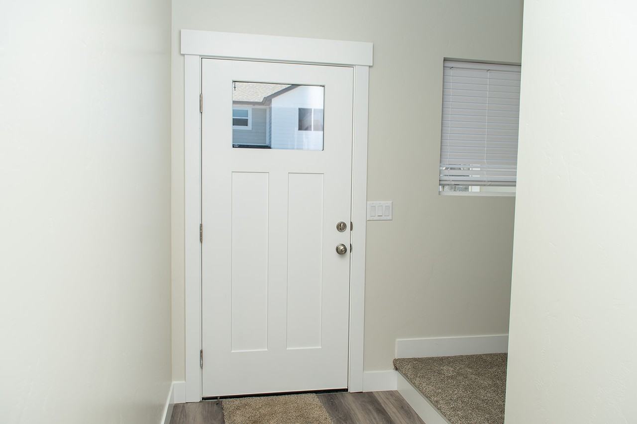 382 N 100 W - Photo 4 of 25