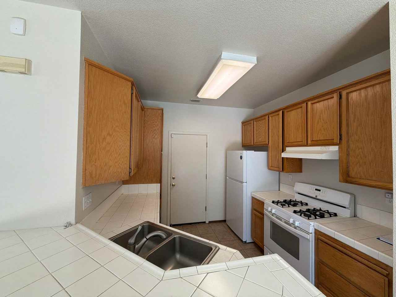 1100 Twinbridge Ct - Photo 3 of 19