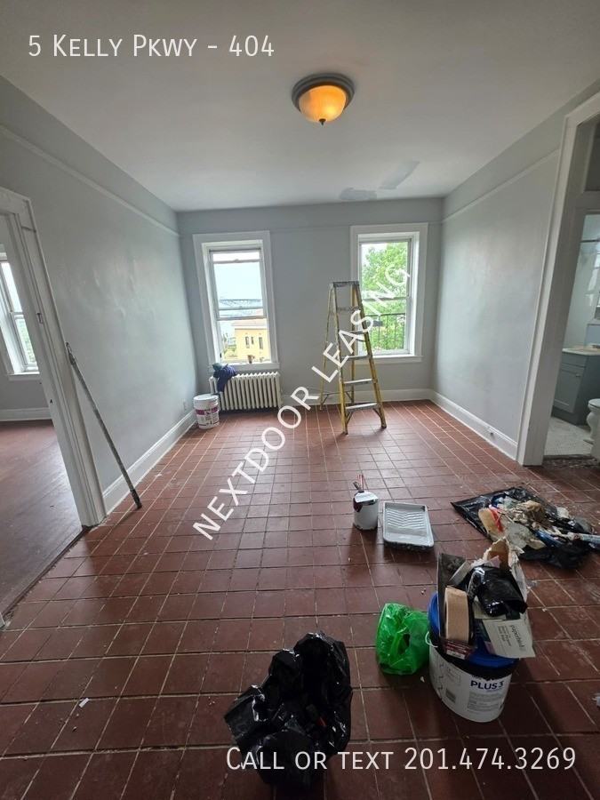 5 Kelly Pkwy #404 - Photo 3 of 6