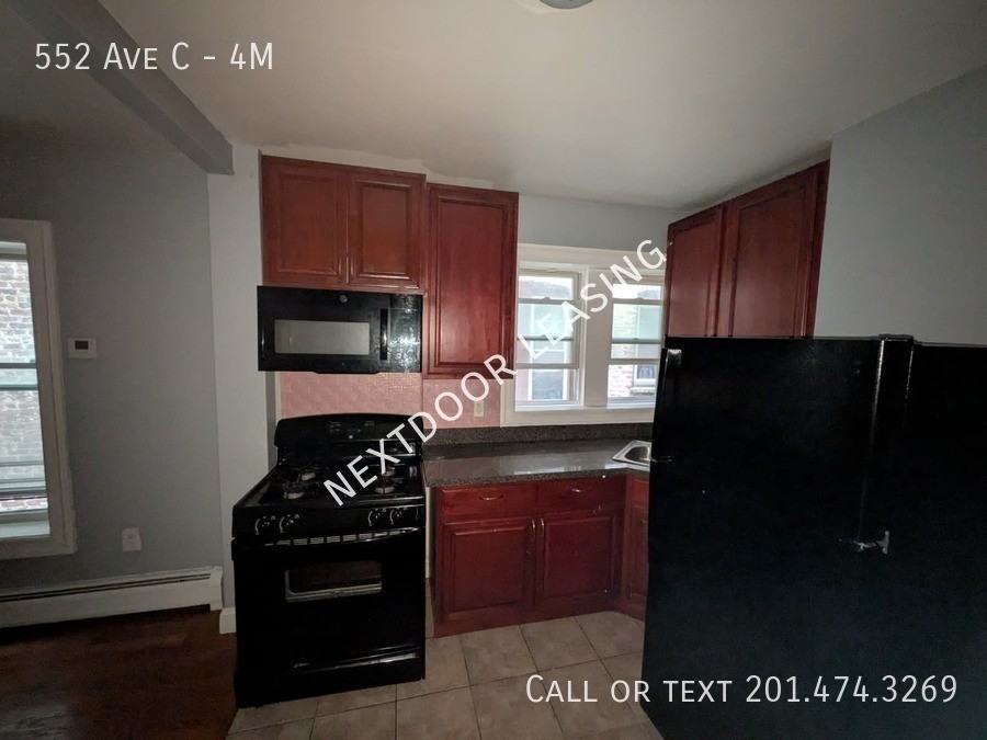 552 Avenue C #4M - Photo 2 of 8