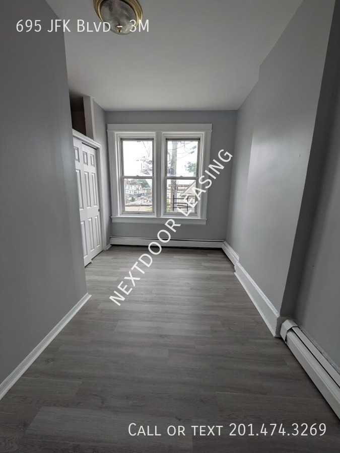 695 Kennedy Blvd #3M - Photo 6 of 8