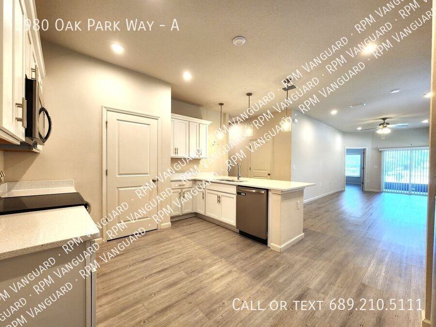 2980 Oak Park Way #A - Photo 4 of 19
