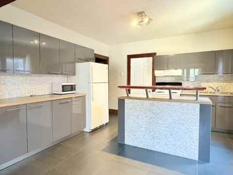 693 Partington Ave #MAIN - Photo 4 of 10