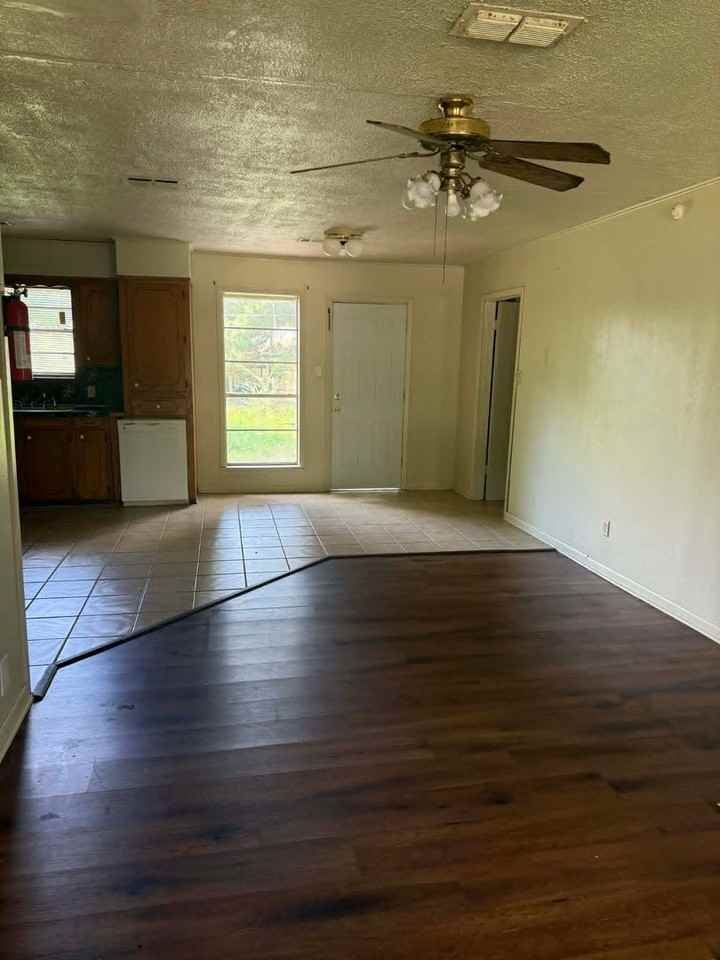 3013 Hazel Cir - Photo 5 of 11