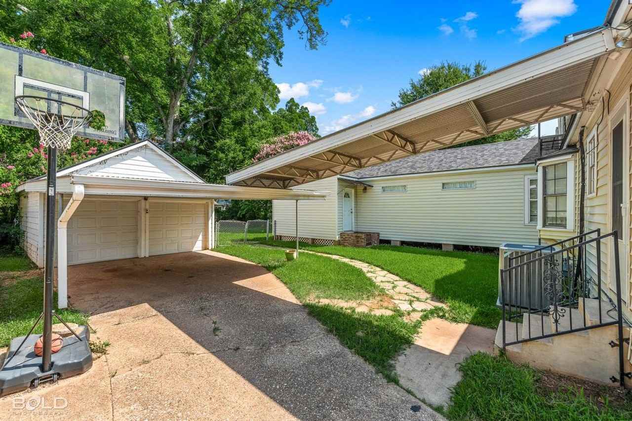 266 Carrollton Ave - Photo 7 of 42