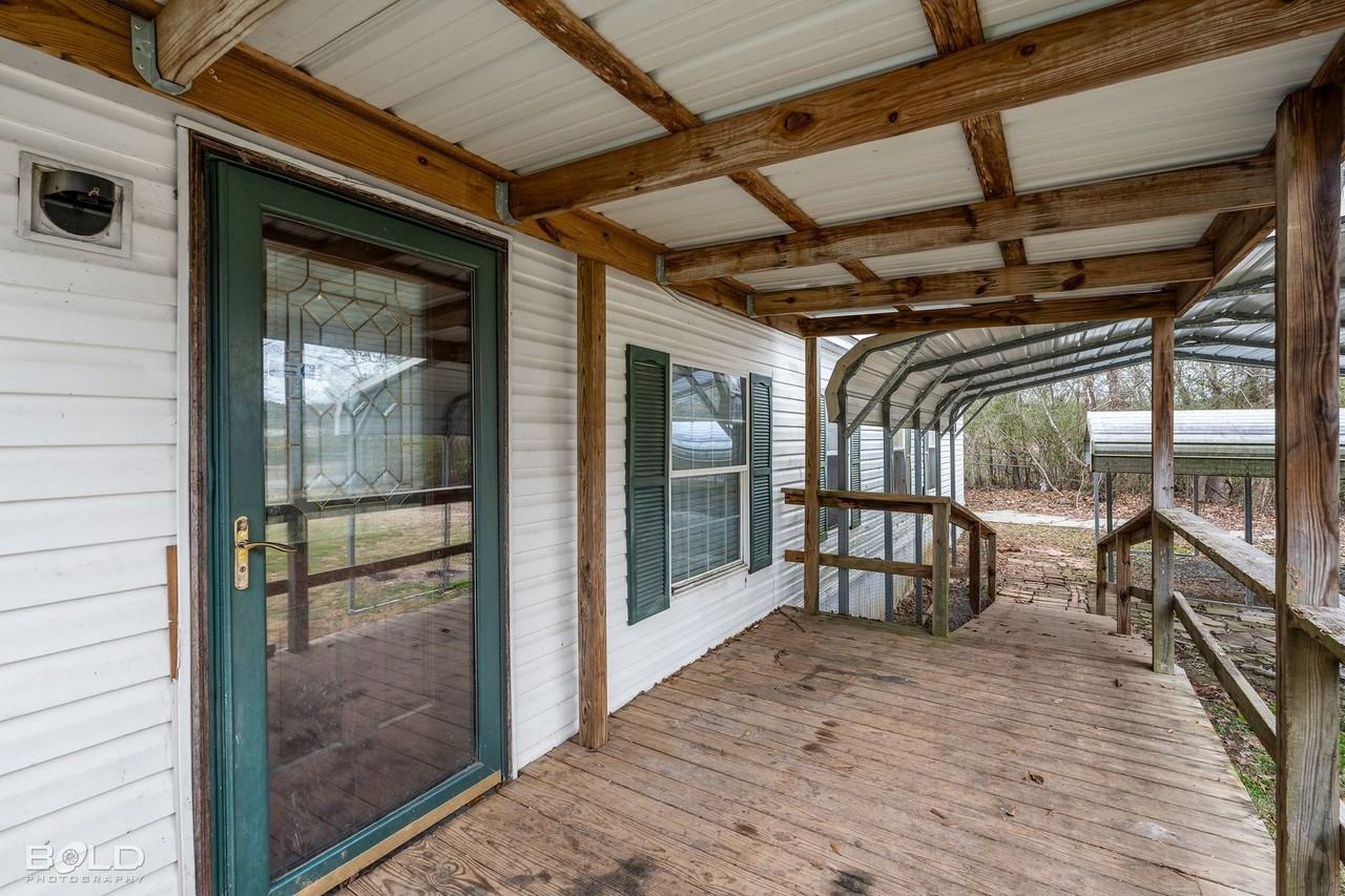 207 Moore St - Photo 4 of 28