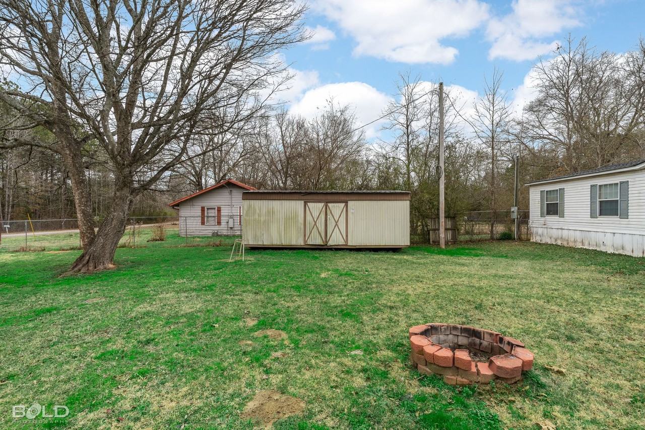 207 Moore St - Photo 7 of 28