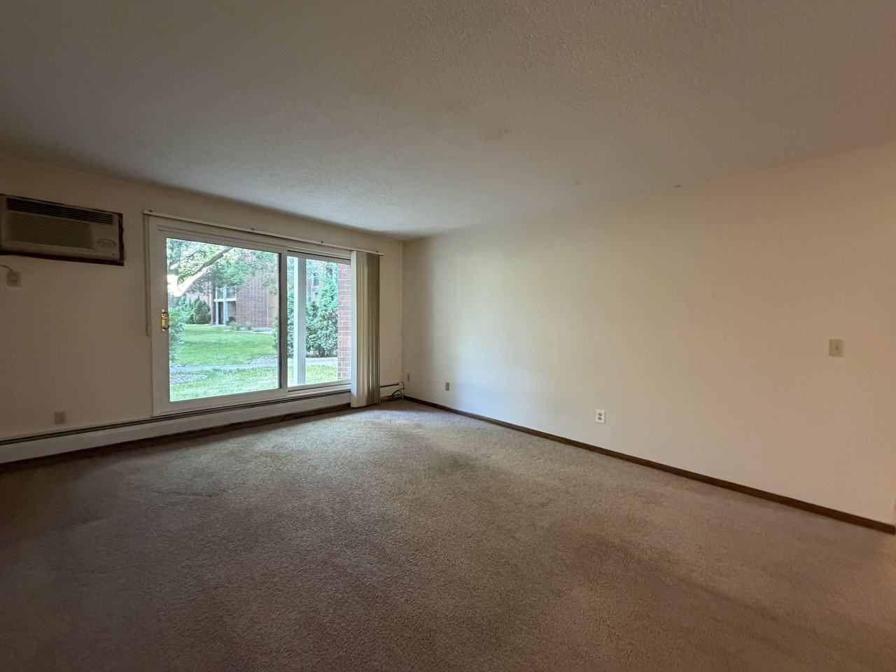 1700 Four Oaks Rd #124 - Photo 4 of 19