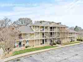 featured image of 1806 Runnymead Ave Sw #301A