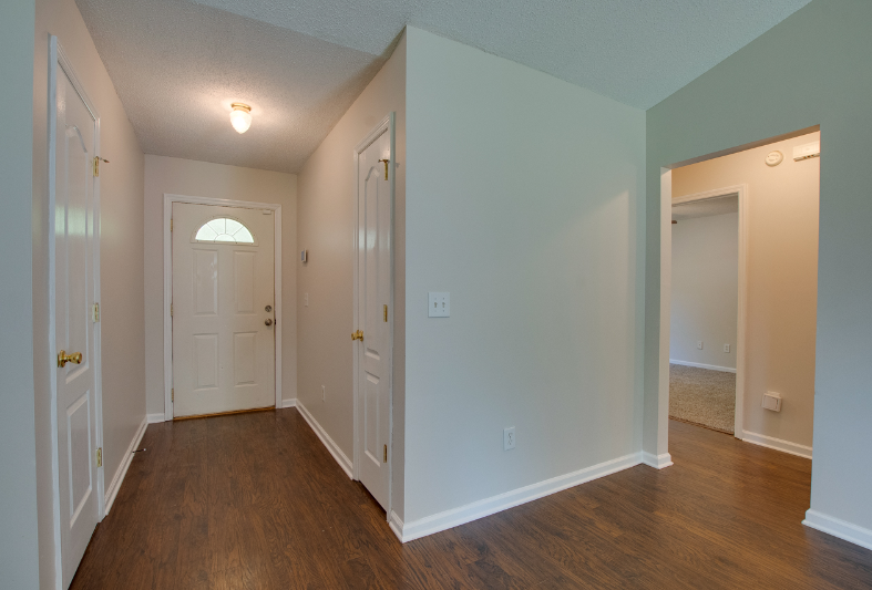 238 Barberry Ln - Photo 2 of 25