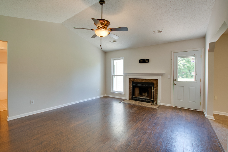 238 Barberry Ln - Photo 5 of 25