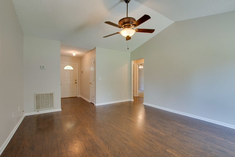 238 Barberry Ln - Photo 6 of 25
