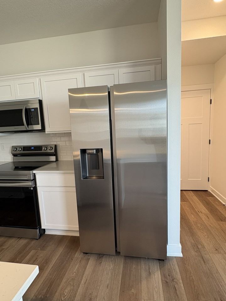 220 Nw Waverly Dr #1 - Photo 5 of 33