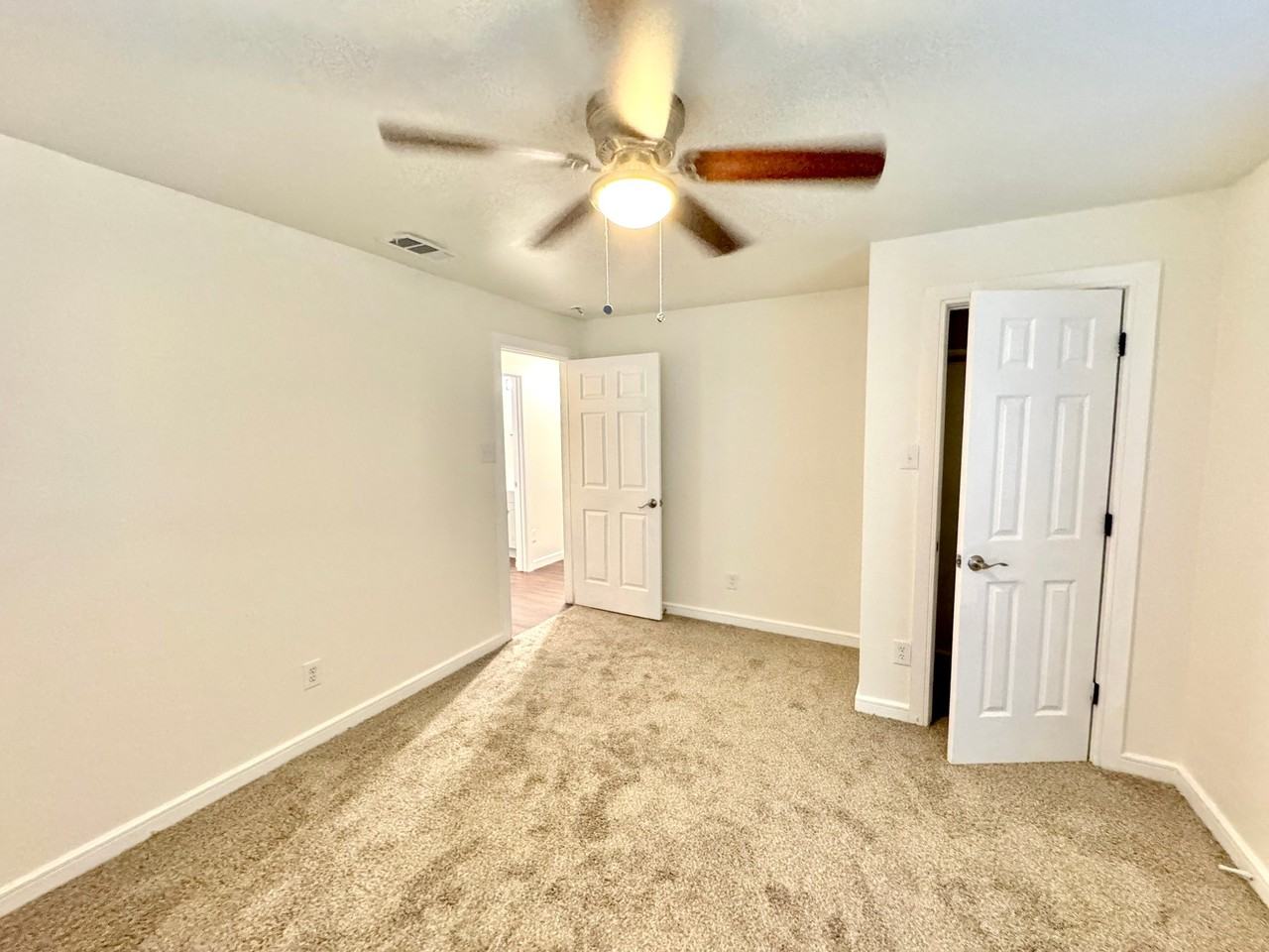 4562 Mexicana Rd - Photo 7 of 13