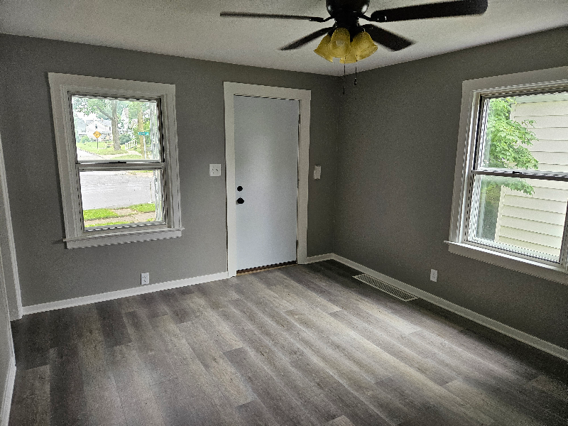 1229 Spring St - Photo 3 of 19