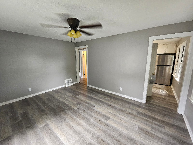 1229 Spring St - Photo 4 of 19