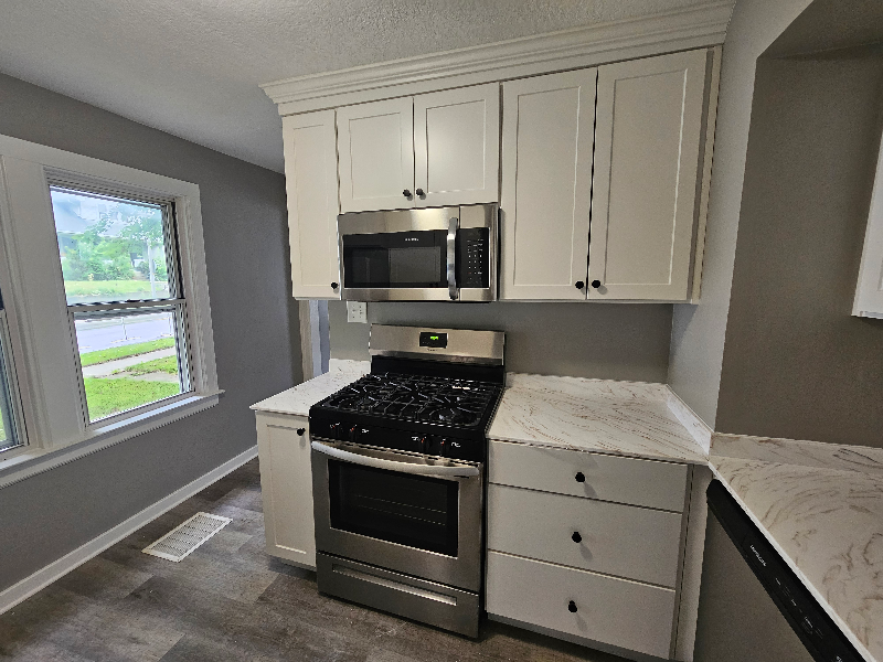 1229 Spring St - Photo 6 of 19