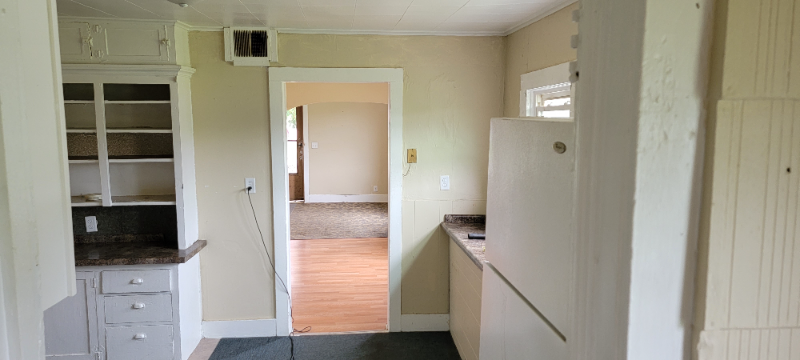 2023 Robinwood Ave - Photo 3 of 13