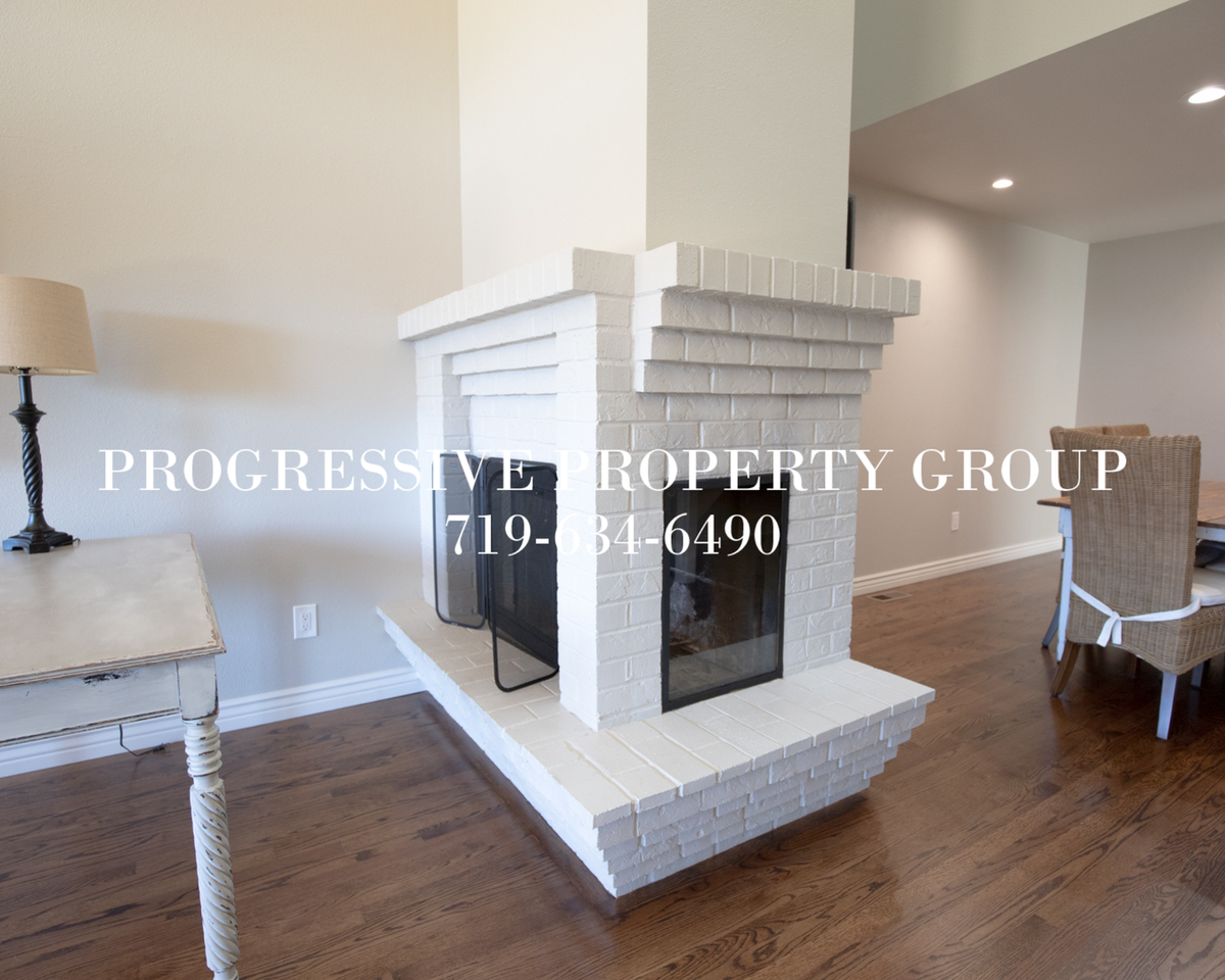 1120 Hill Cir - Photo 6 of 27