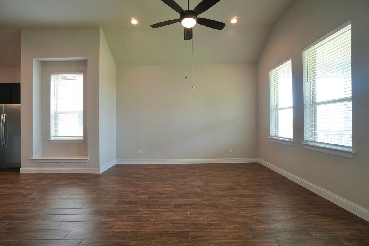 6650 Verona Pl - Photo 6 of 39