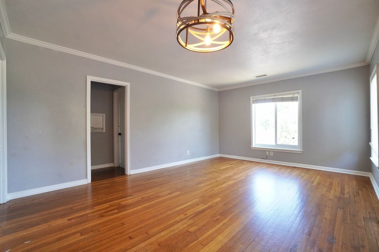 1507 Pease Rd #8 - Photo 5 of 19