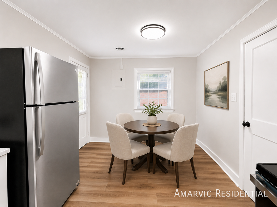 1107 College St #B - Photo 2 of 11