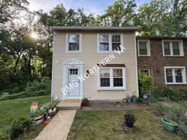 featured image of 2816 Raymond Ct