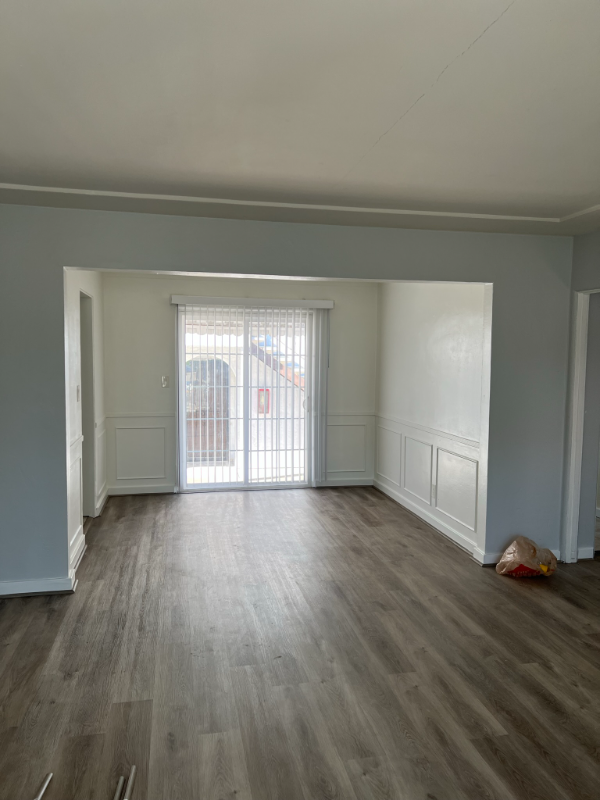 4848 70th St - Photo 5 of 10