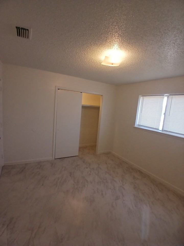 100 Plum Ave #12 - Photo 5 of 11