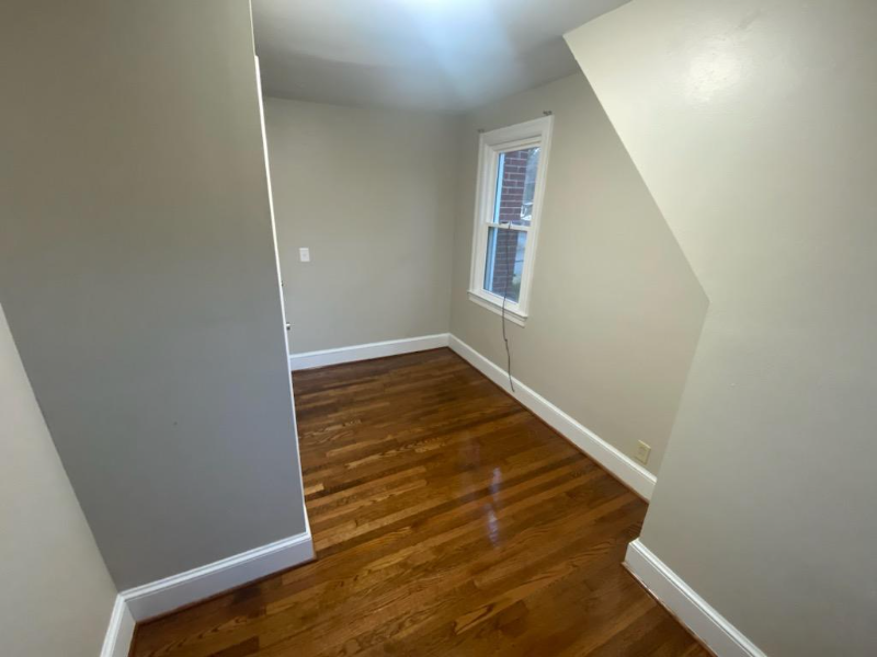 843 Hundley St #B - Photo 6 of 11