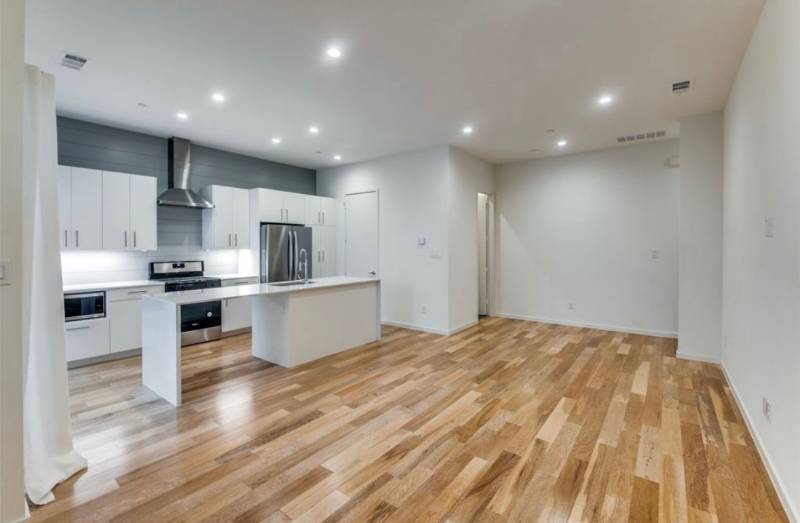 3812 San Jacinto St #207 - Photo 4 of 19