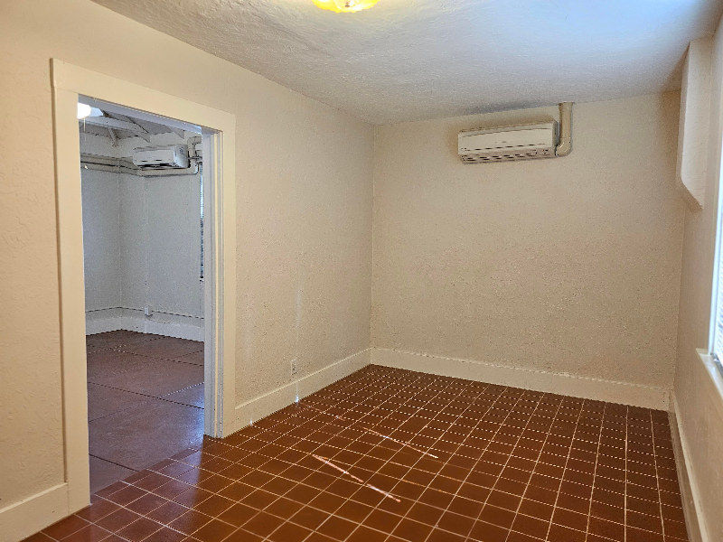 37 E University Blvd - Photo 4 of 12
