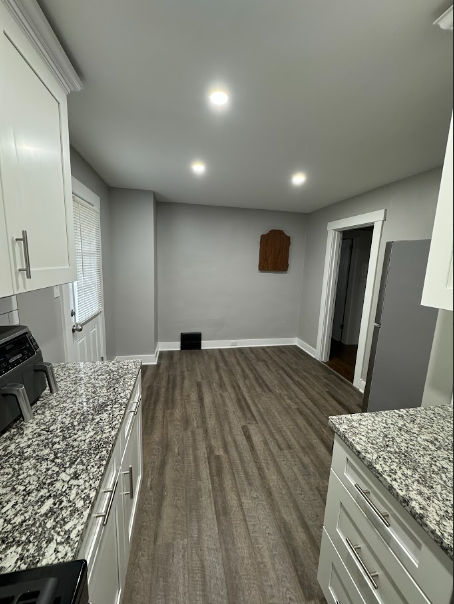 662 Forest Ave #662 - Photo 3 of 11
