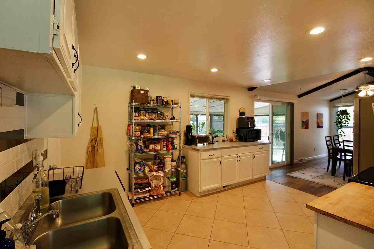 1405 Abilene Dr - Photo 4 of 25